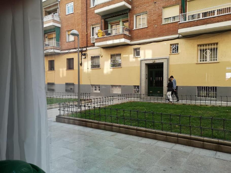 Nuevo Y Confortable Apartamento En Vista Alegre Madrid Bagian luar foto